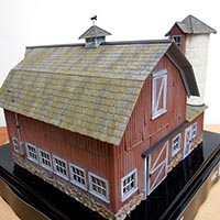 O Scale Old Weathered Barn from Woodland Scenics