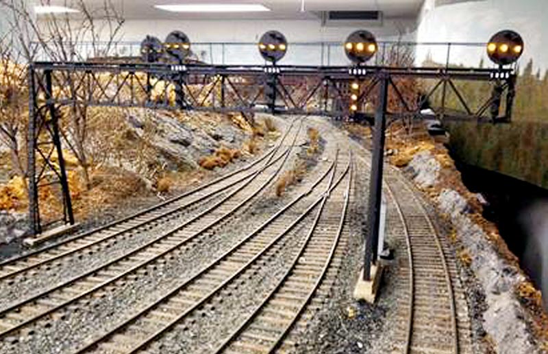 Inexpensive Pennsylvania Railroad Signal Bridge